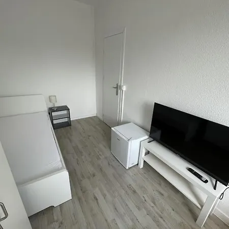 Am Ring Monteurzimmer Appartamento Bohlen (Saxony)